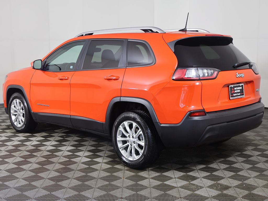 Used 2021 Jeep Cherokee Latitude FWD image 6