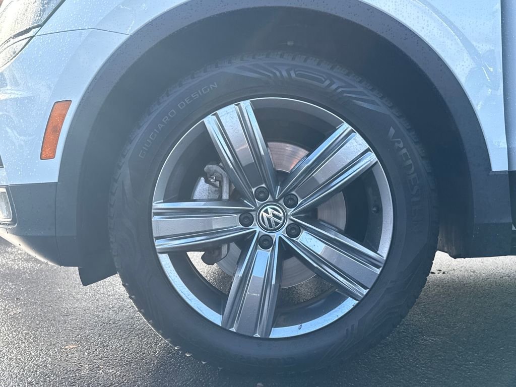 Used 2019 Volkswagen Tiguan SEL Premium w/ 3rd Row Seat Package image 27