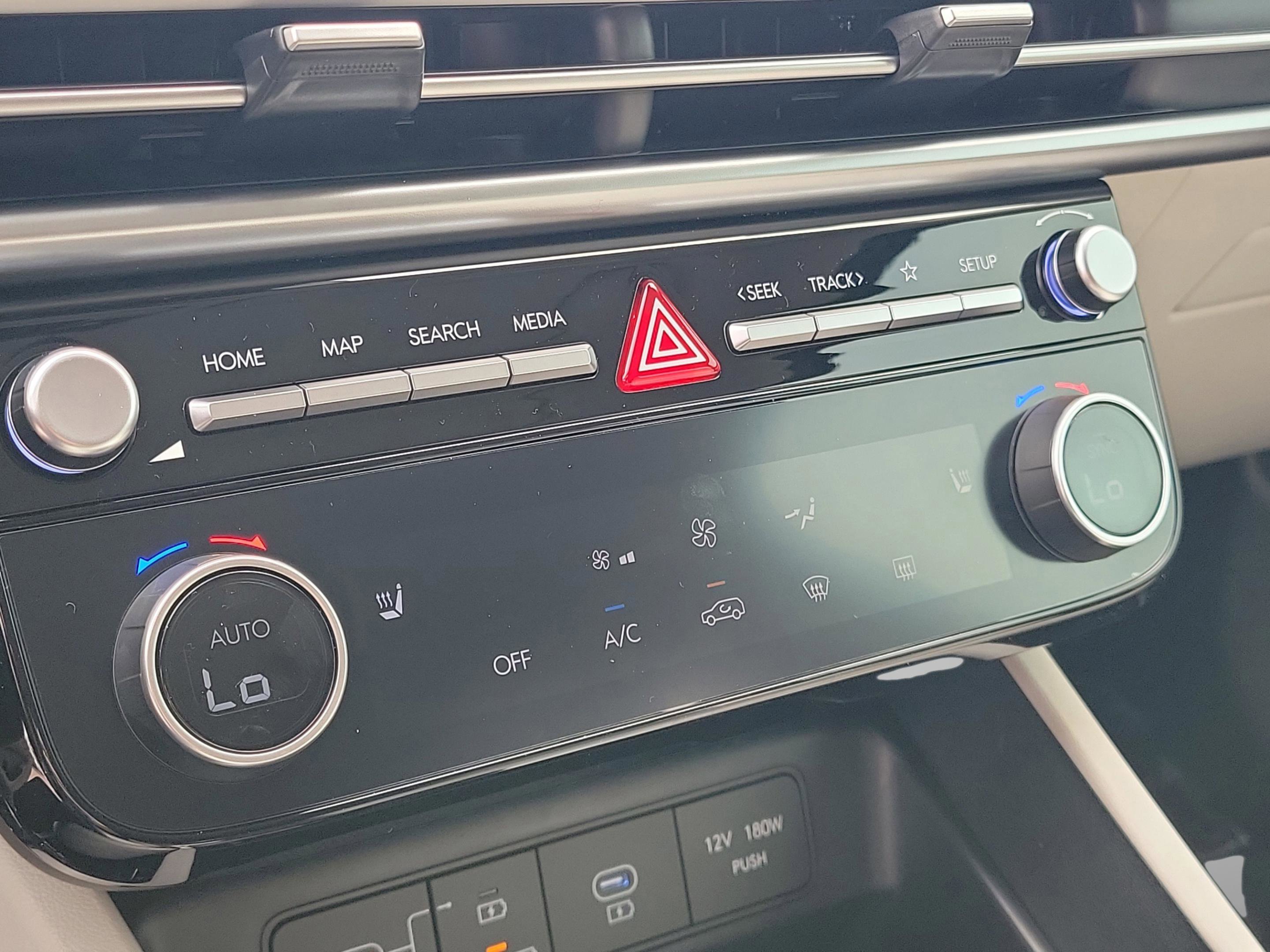 New 2026 Hyundai Tucson SEL image 18