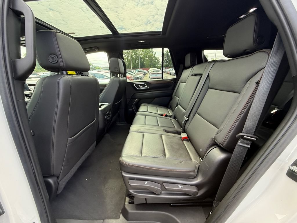 Used 2022 Chevrolet Tahoe High Country w/ Premium Package 2 AWD/4WD image 26