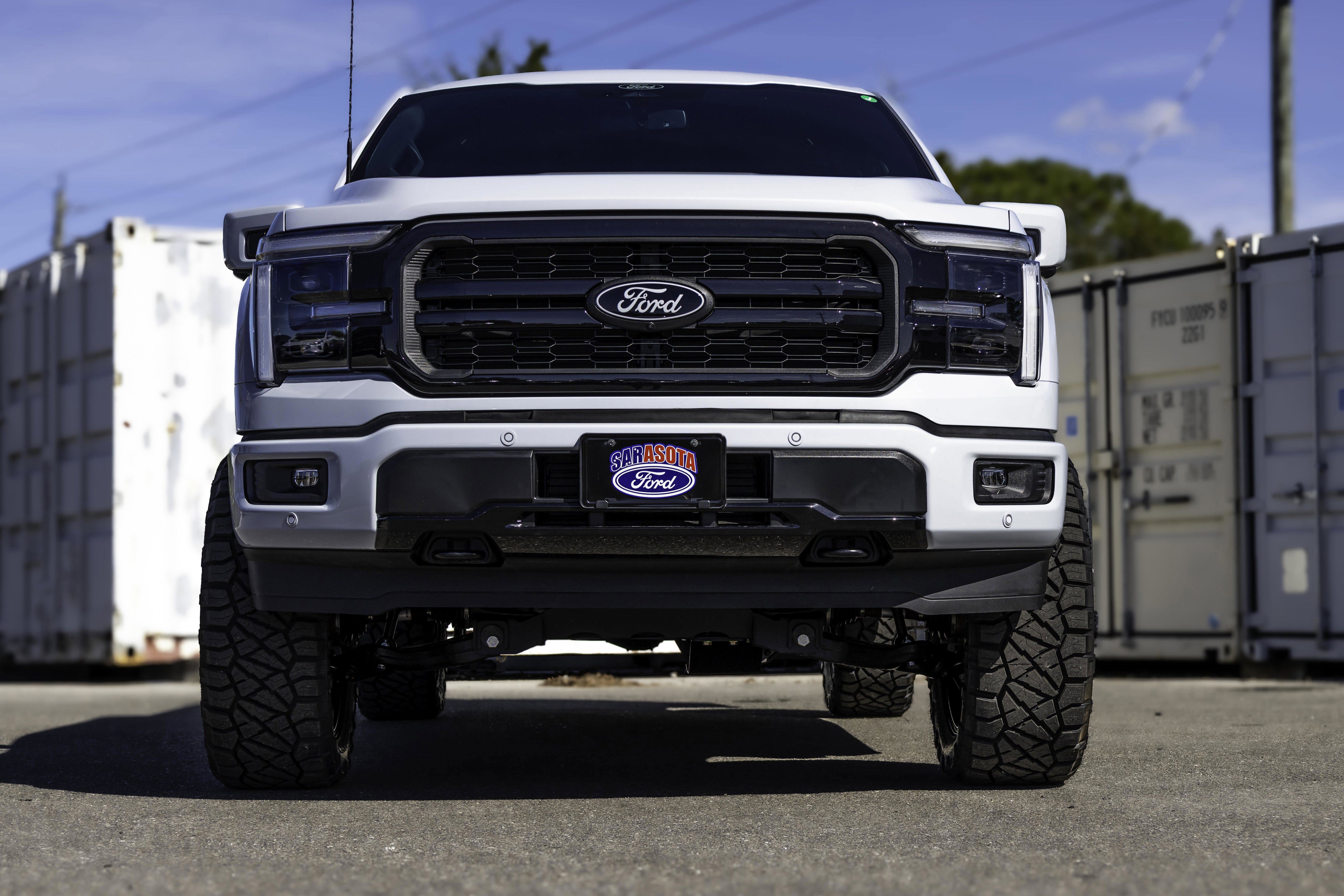 New 2025 Ford F150 Lariat w/ Equipment Group 502A High image 9