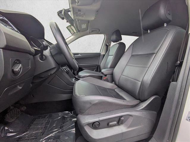 Used 2020 Volkswagen Tiguan SE image 16