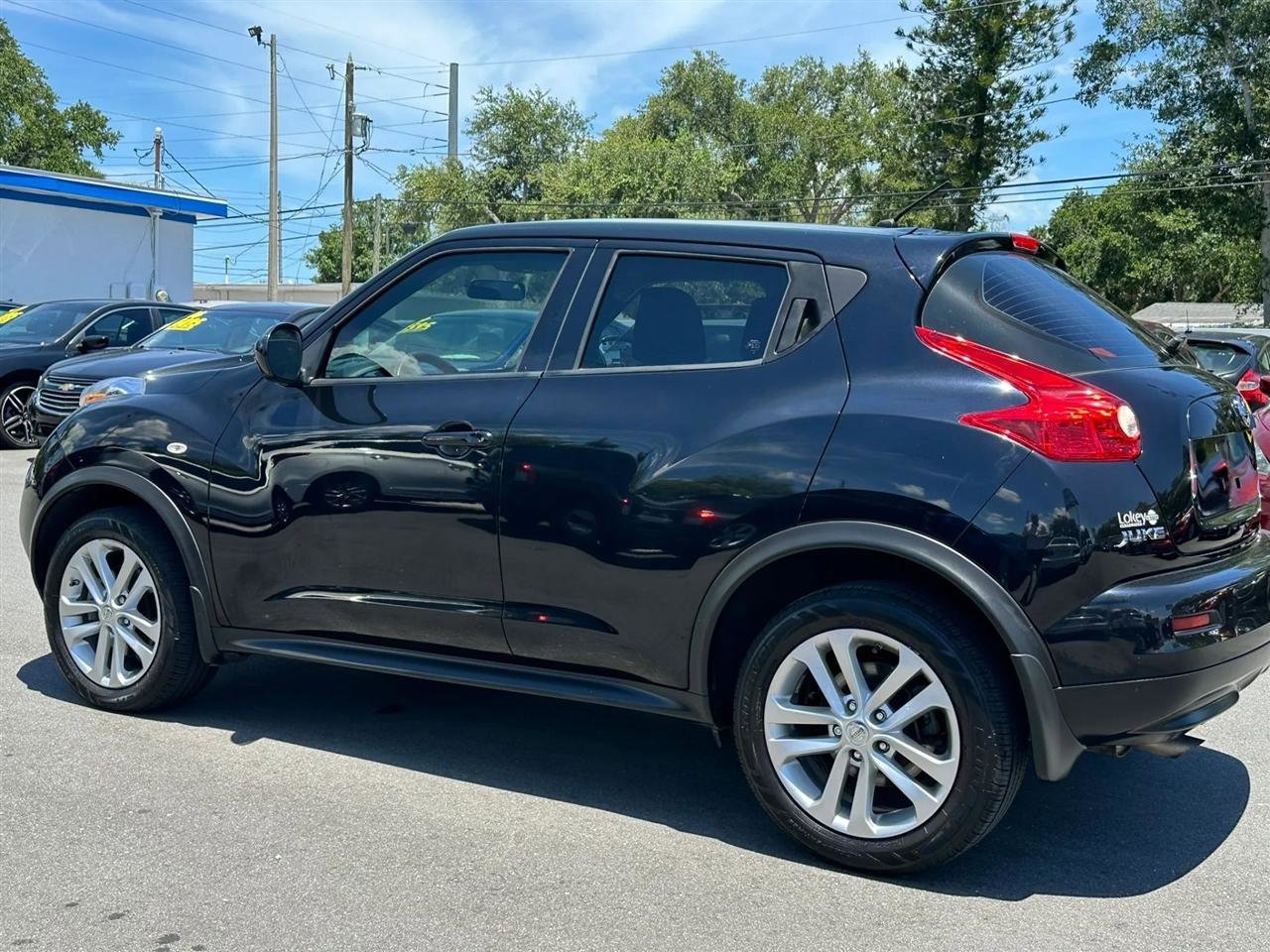 Used 2014 Nissan Juke S FWD image 22