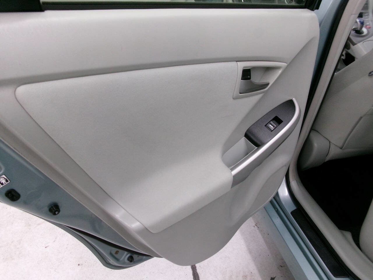 Used 2013 Toyota Prius Two image 22