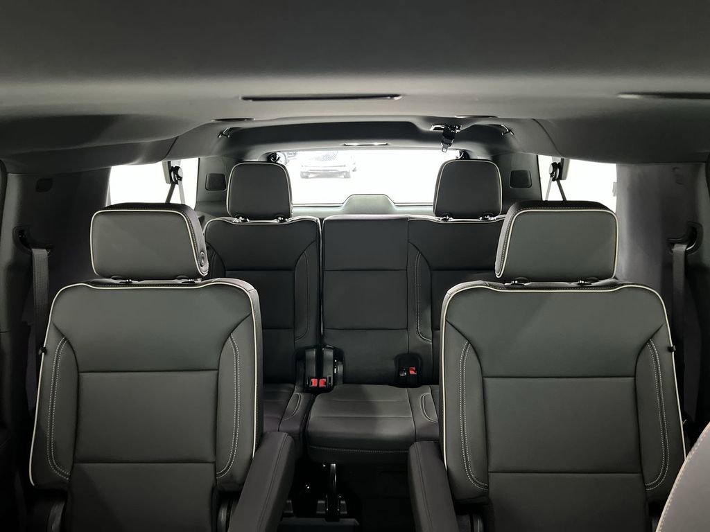 New 2025 Chevrolet Suburban Premier AWD/4WD image 33