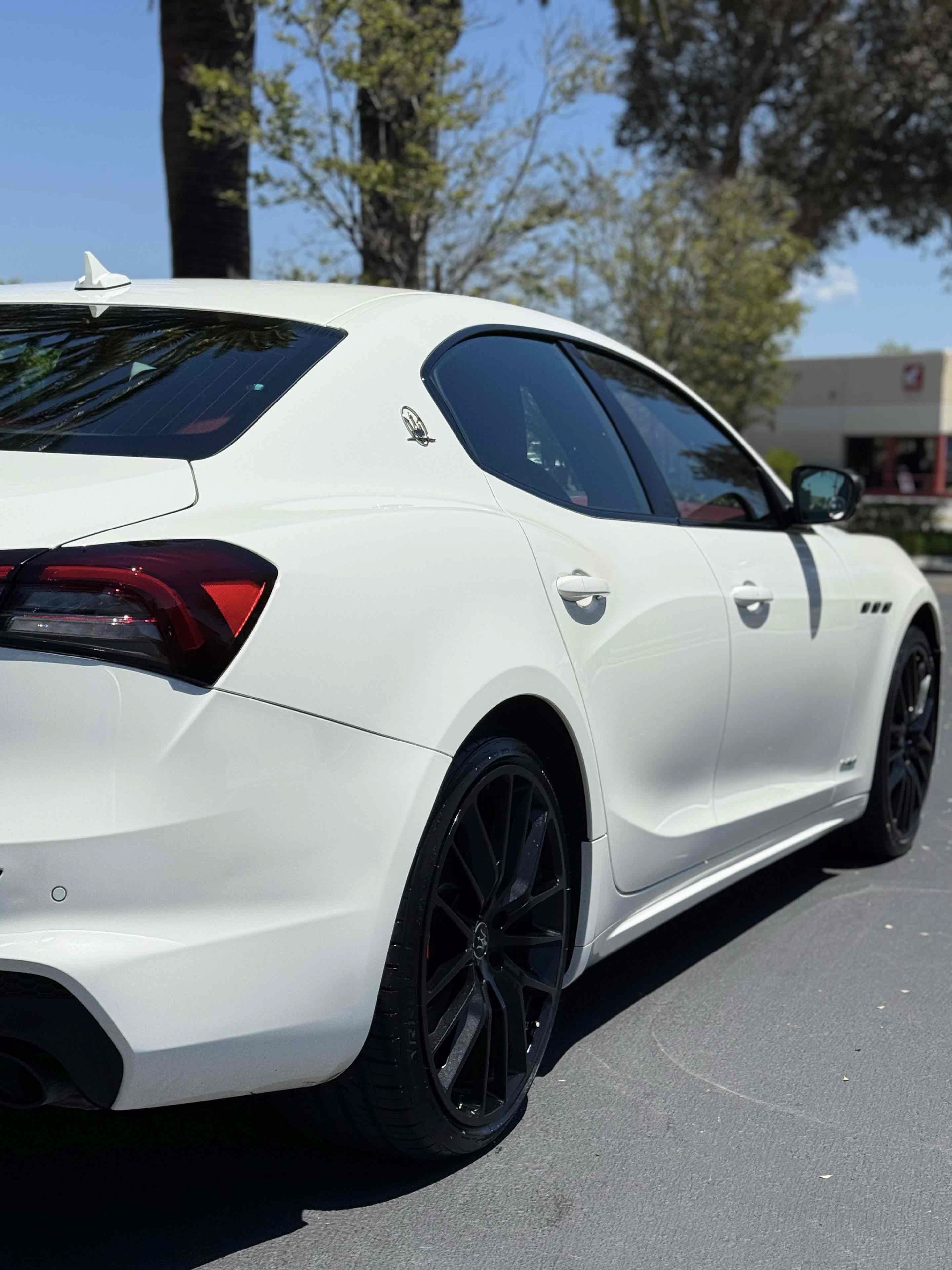 Used 2021 Maserati Ghibli S GranSport RWD image 53
