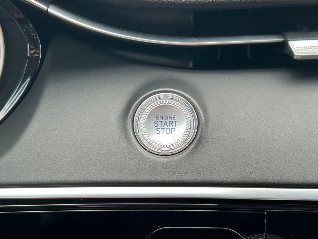 Used 2025 Genesis GV70 2.5T image 26