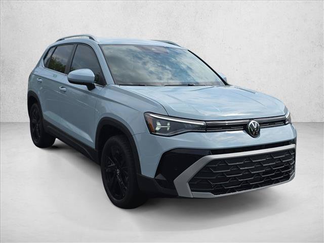 New 2026 Volkswagen Taos SE FWD image 11