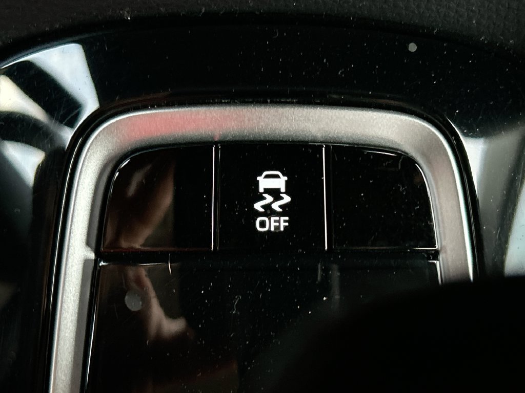 Used 2023 Toyota Corolla LE FWD image 32
