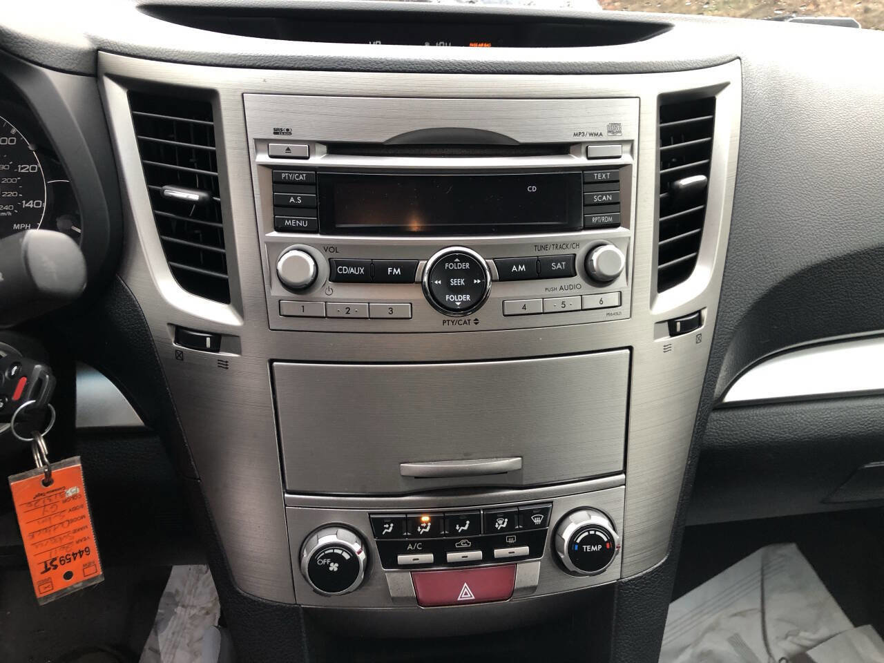 Used 2011 Subaru Outback 2.5i Premium w/ All-Weather Pkg AWD/4WD image 12