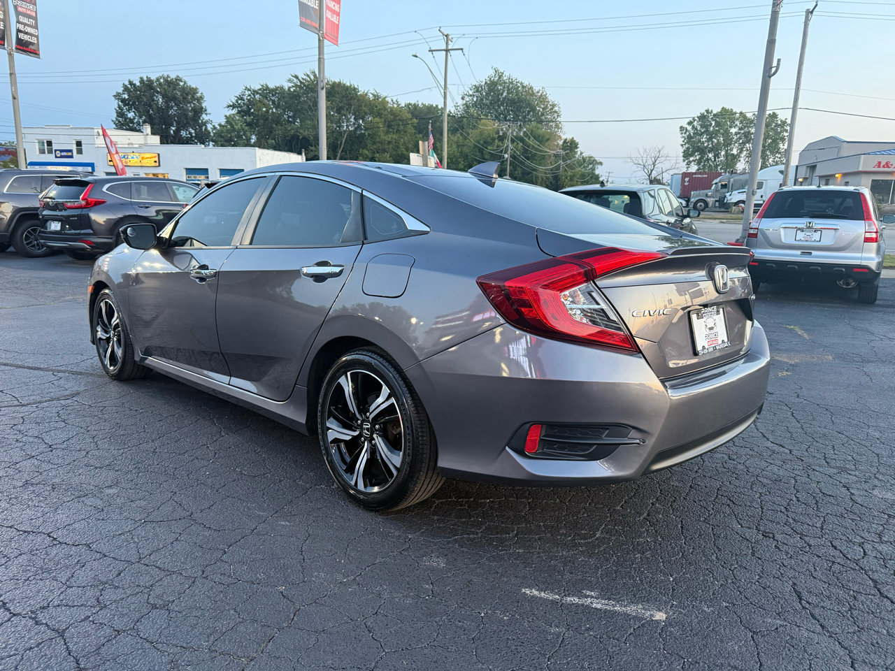 Used 2017 Honda Civic Touring image 5