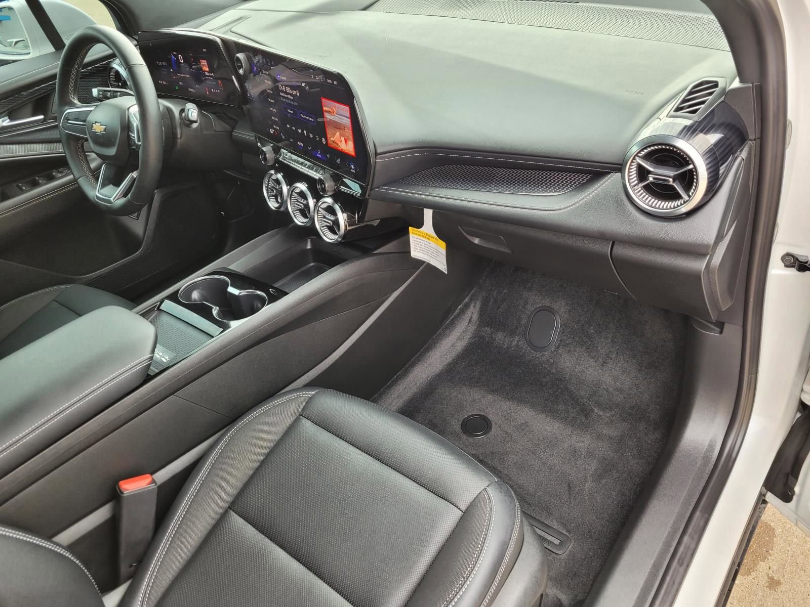 Used 2024 Chevrolet Blazer EV LT AWD/4WD image 10