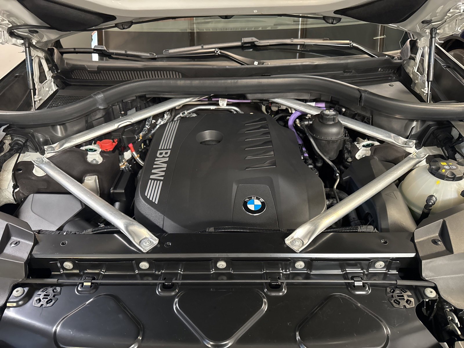 Used 2023 BMW X7 xDrive40i w/ M Sport Package image 40