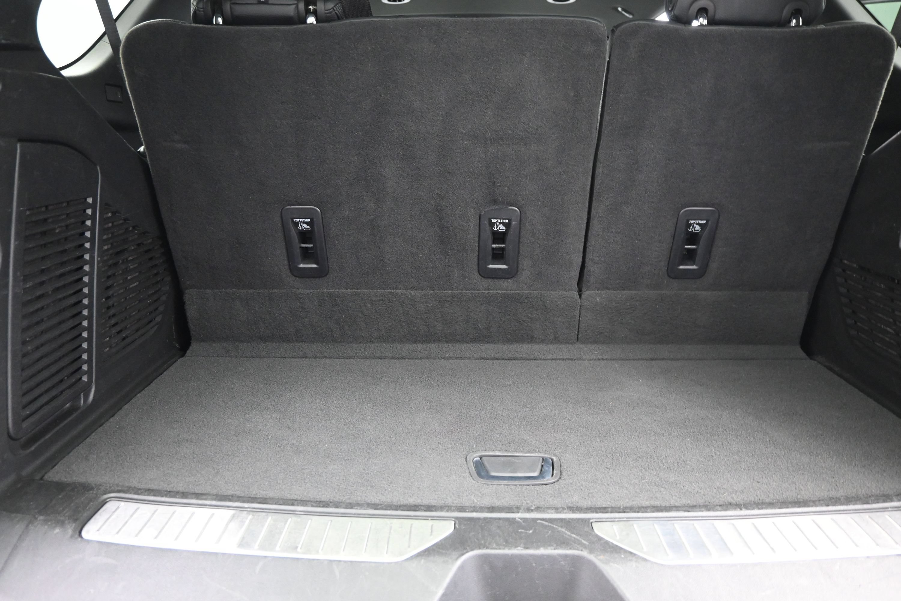 Used 2025 GMC Yukon Denali RWD image 14