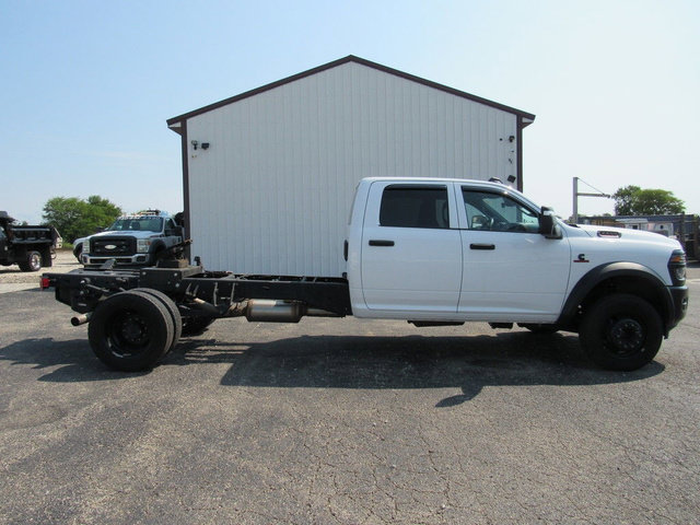 Used 2025 RAM 5500 Tradesman AWD/4WD image 2