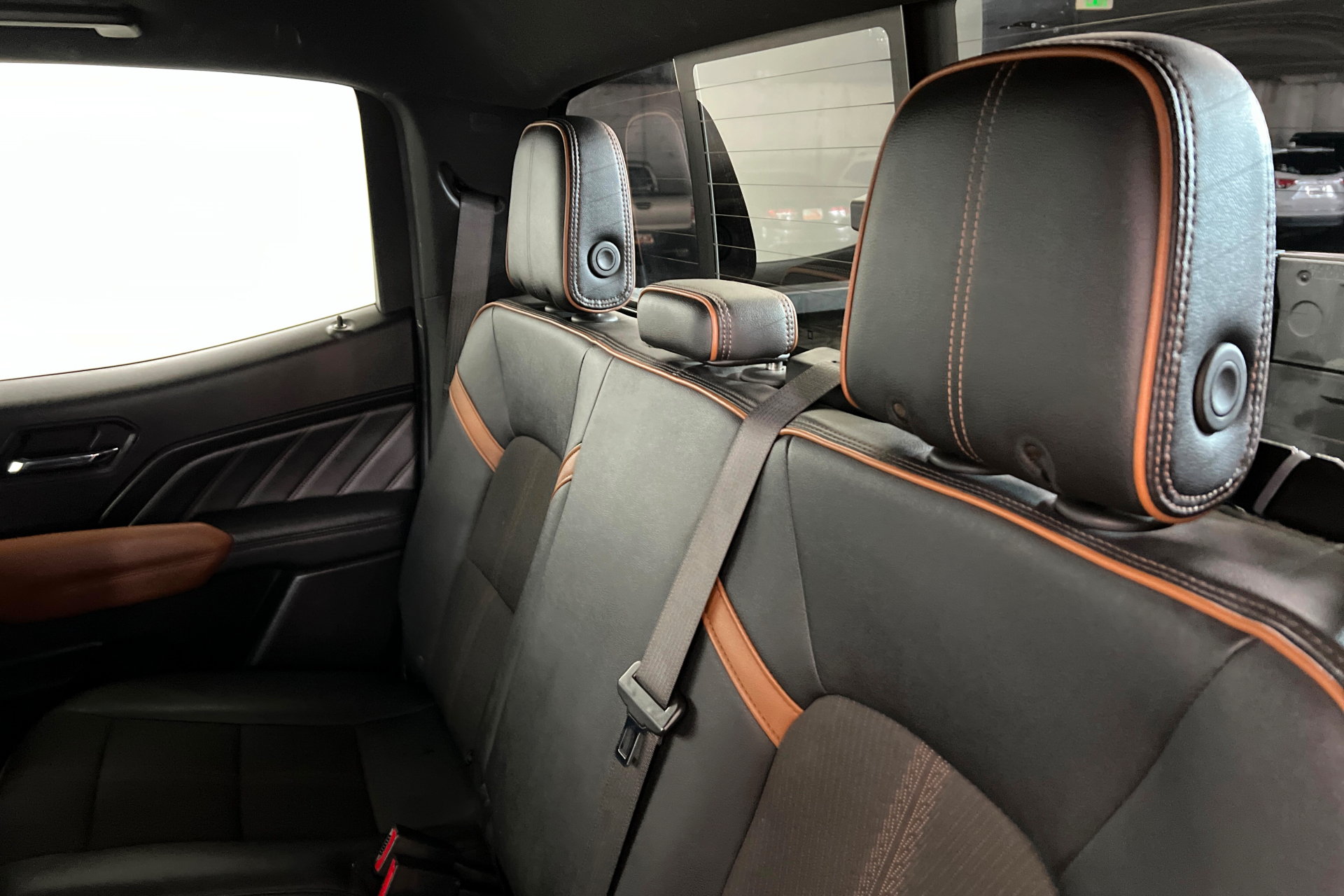Used 2023 GMC Canyon AT4 w/ Canyon Safety Plus Package AWD/4WD image 21