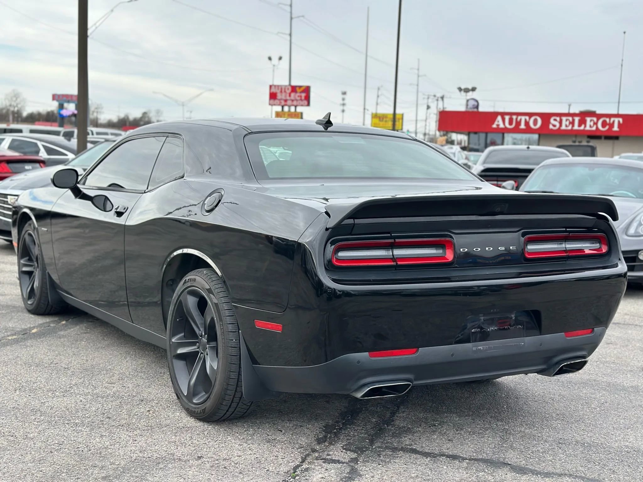 Used 2015 Dodge Challenger R/T w/ Quick Order Package 22B R/T RWD image 8