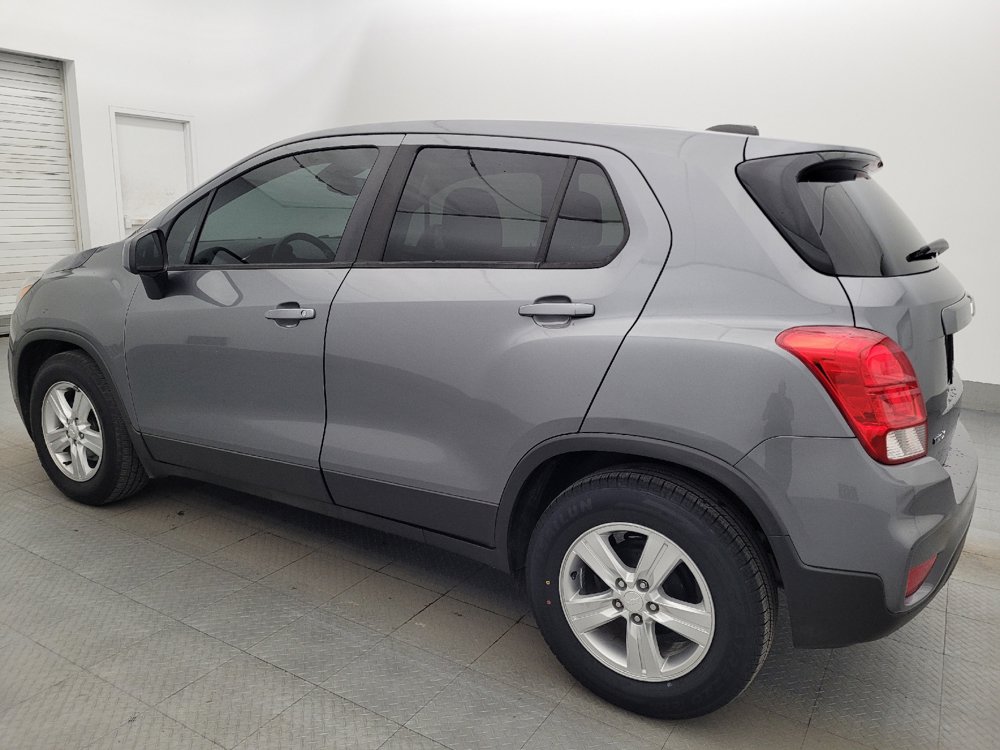 Used 2020 Chevrolet Trax LS w/ Tint and Cruise Package FWD image 3