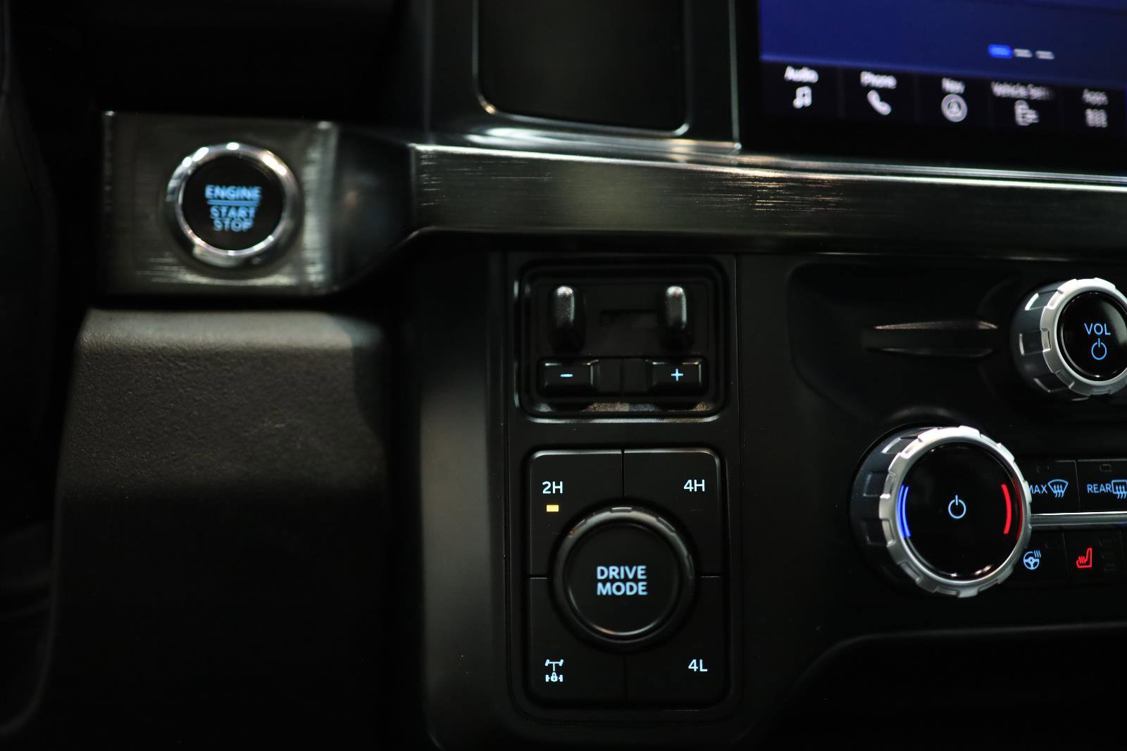 Used 2023 Ford F350 Lariat AWD/4WD image 40