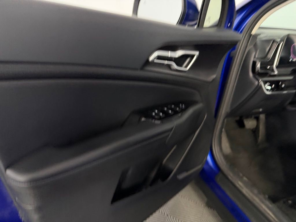 Used 2024 Kia Sportage EX image 26