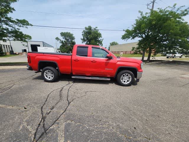 Used 2018 GMC Sierra 1500 SLE w/ SLE Value Package AWD/4WD image 11