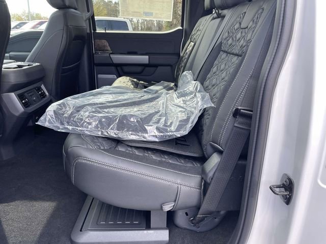 New 2026 Ford F250 Lariat w/ Black Appearance Package image 26