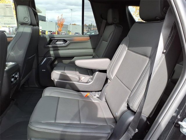 New 2026 GMC Yukon Denali w/ Sun & Power Step Package image 11