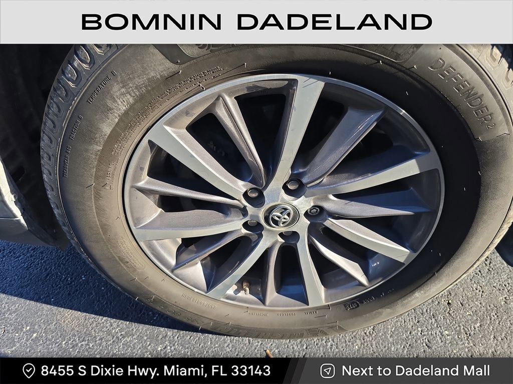 Used 2019 Toyota Highlander SE image 8