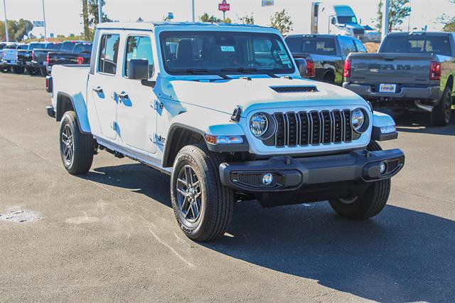 New 2025 Jeep Gladiator Sport image 5
