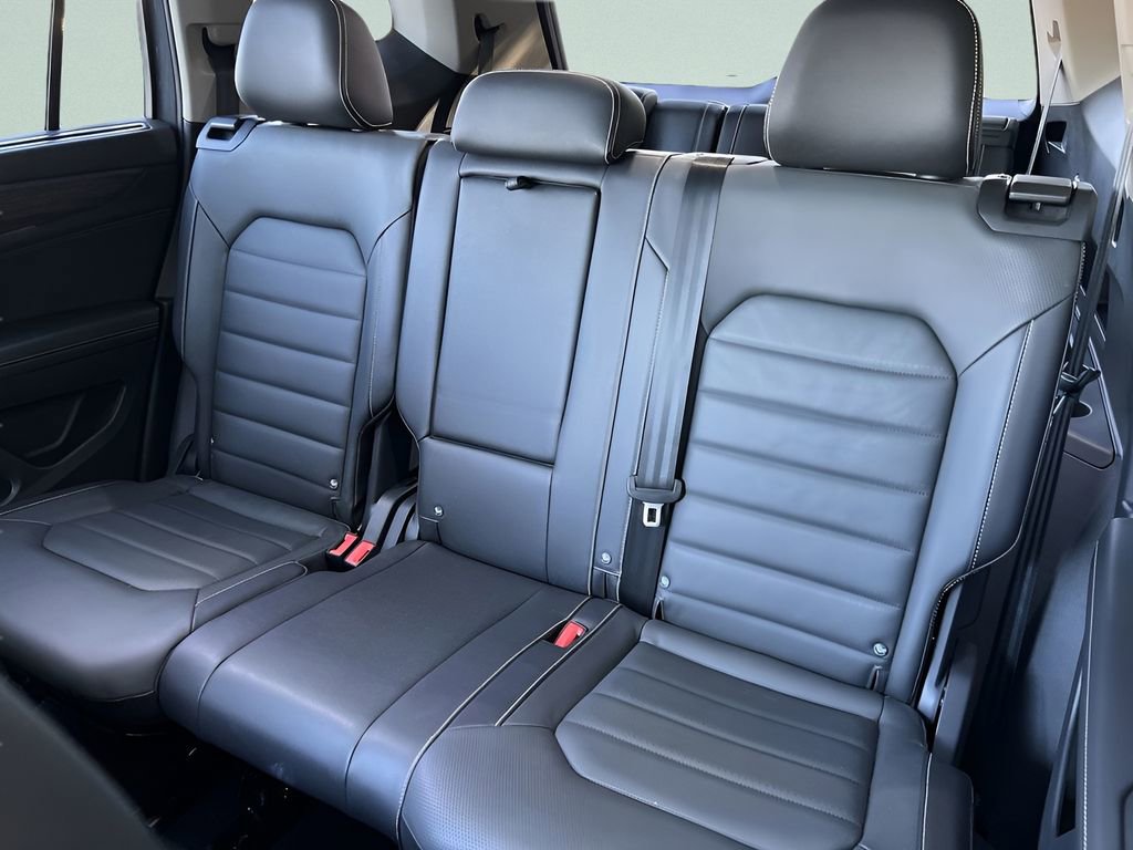 Certified 2025 Volkswagen Atlas SEL image 23