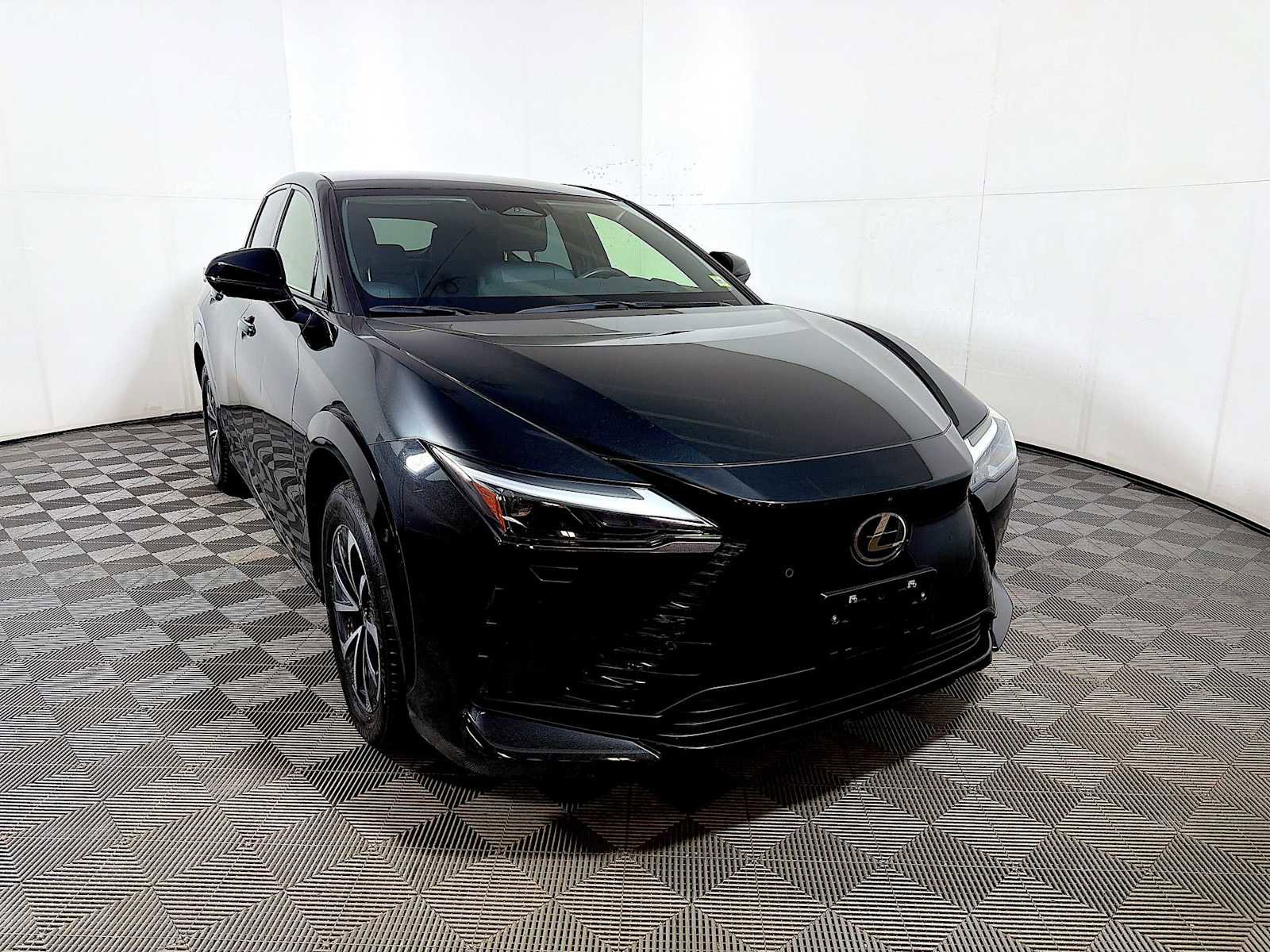 Used 2023 Lexus RZ 450e Premium w/ Technology Package AWD/4WD image 2