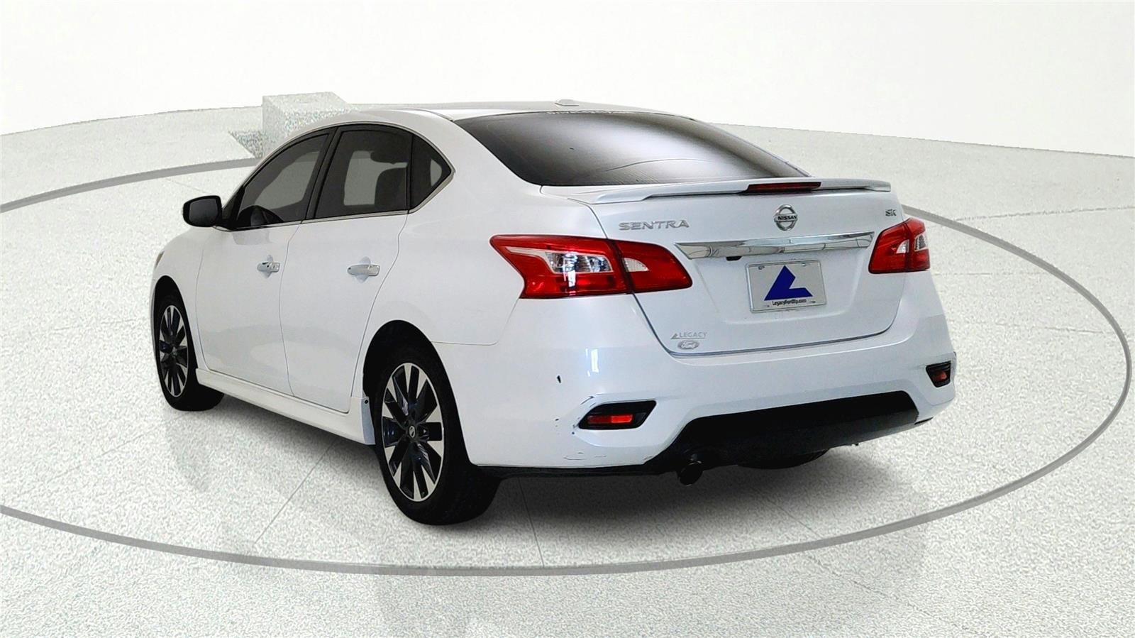 Used 2017 Nissan Sentra SR FWD image 5