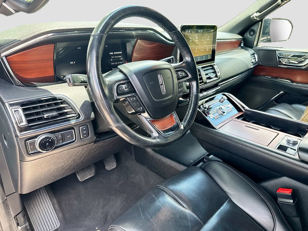 Used 2021 Lincoln Navigator Reserve AWD/4WD image 10