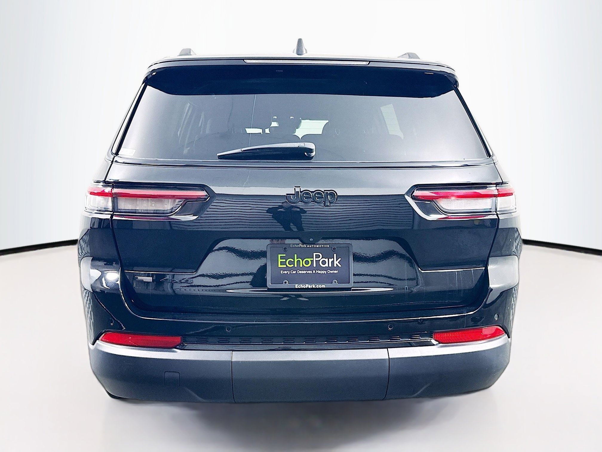 Used 2022 Jeep Grand Cherokee L Laredo image 7