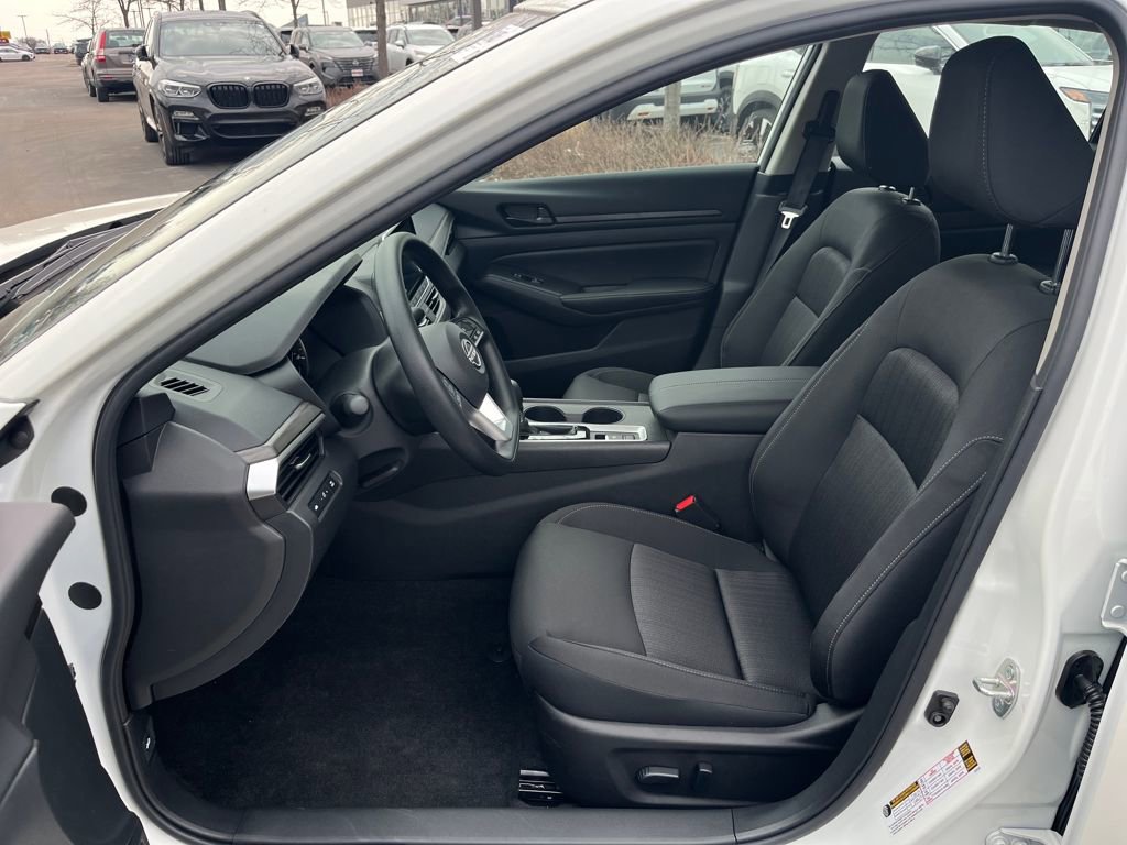New 2026 Nissan Altima 2.5 SV image 13