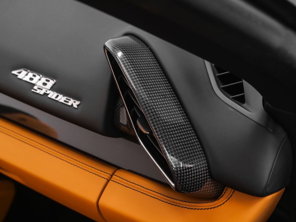 Used 2018 Ferrari 488 Spider RWD image 10