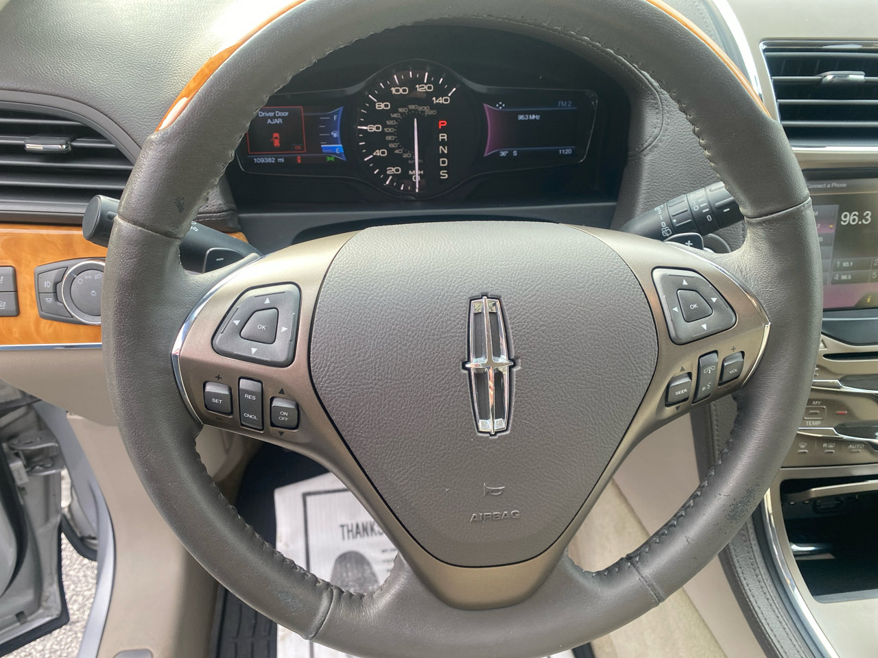 Used 2015 Lincoln MKX FWD w/ Equipment Group 101A image 14