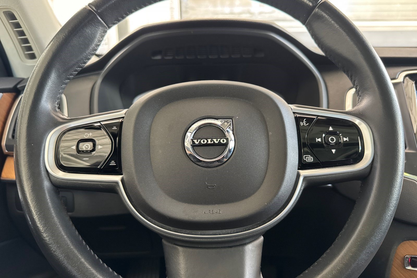 Used 2021 Volvo XC90 T5 Momentum AWD/4WD image 30