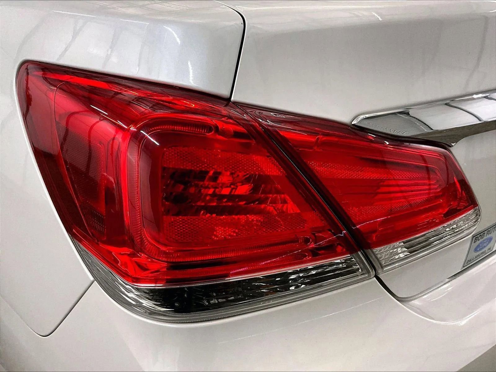 Used 2012 Toyota Avalon FWD image 29