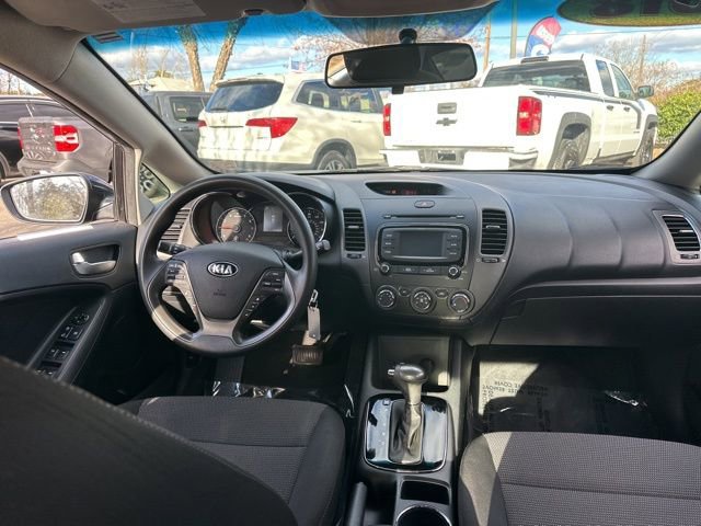 Used 2018 Kia Forte LX w/ LX Rear Camera Package image 11