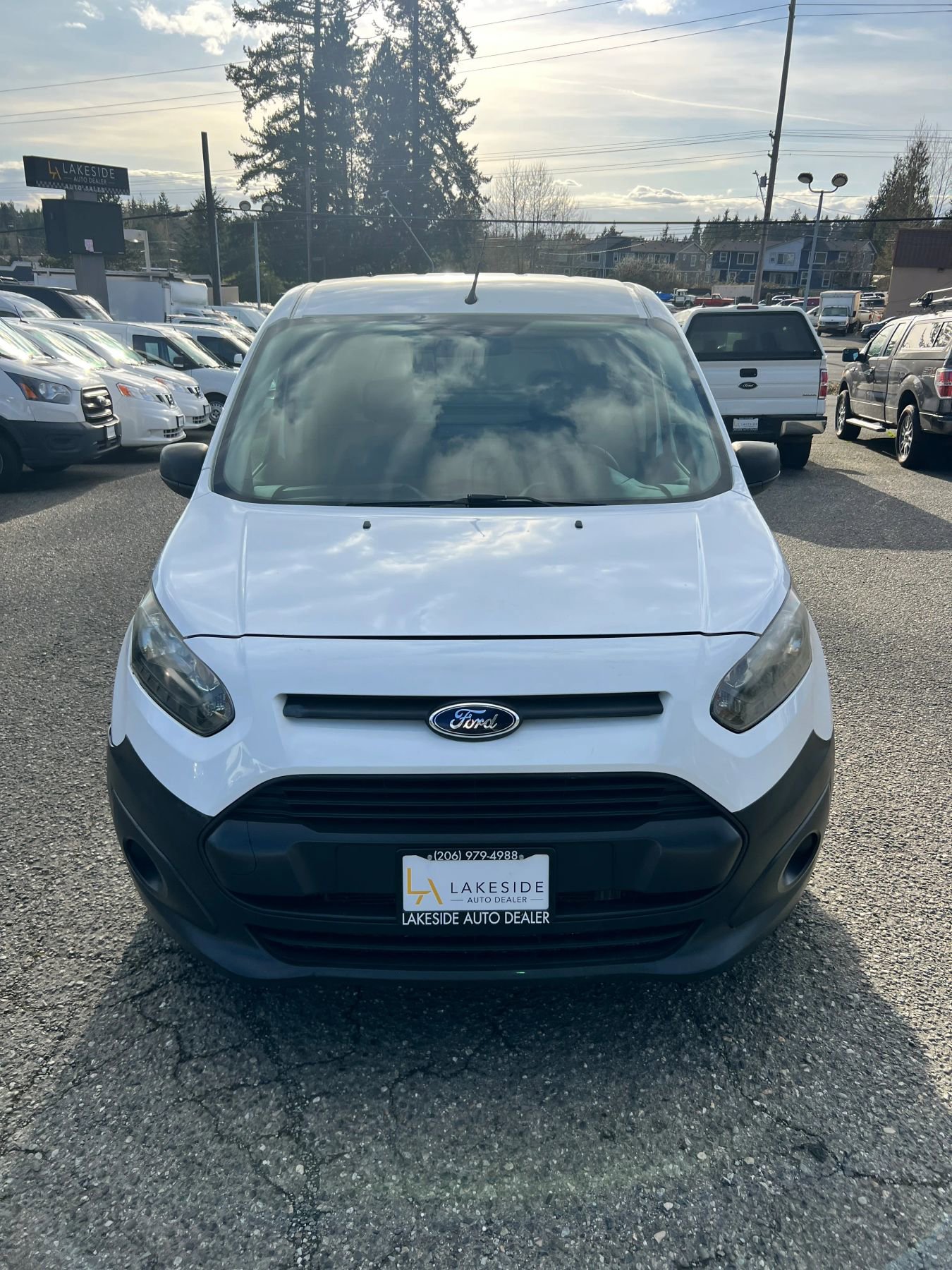 Used 2015 Ford Transit Connect XL image 2