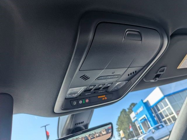 Used 2023 Buick Enclave Avenir w/ Avenir Technology Package image 27