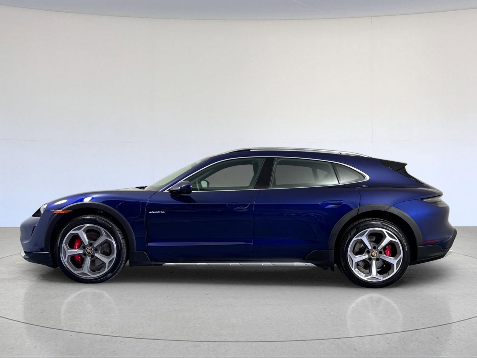 Certified 2024 Porsche Taycan 4S image 2