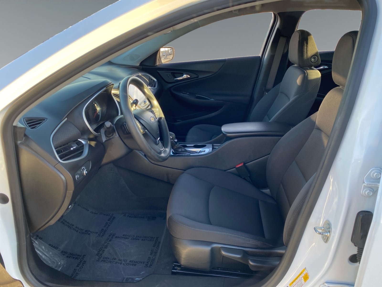 Used 2024 Chevrolet Malibu LS FWD image 9