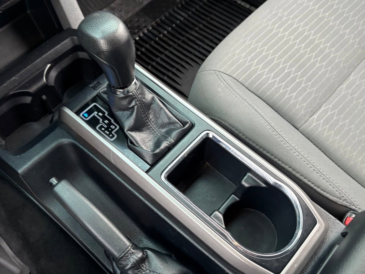Used 2019 Toyota Tacoma SR5 AWD/4WD image 23