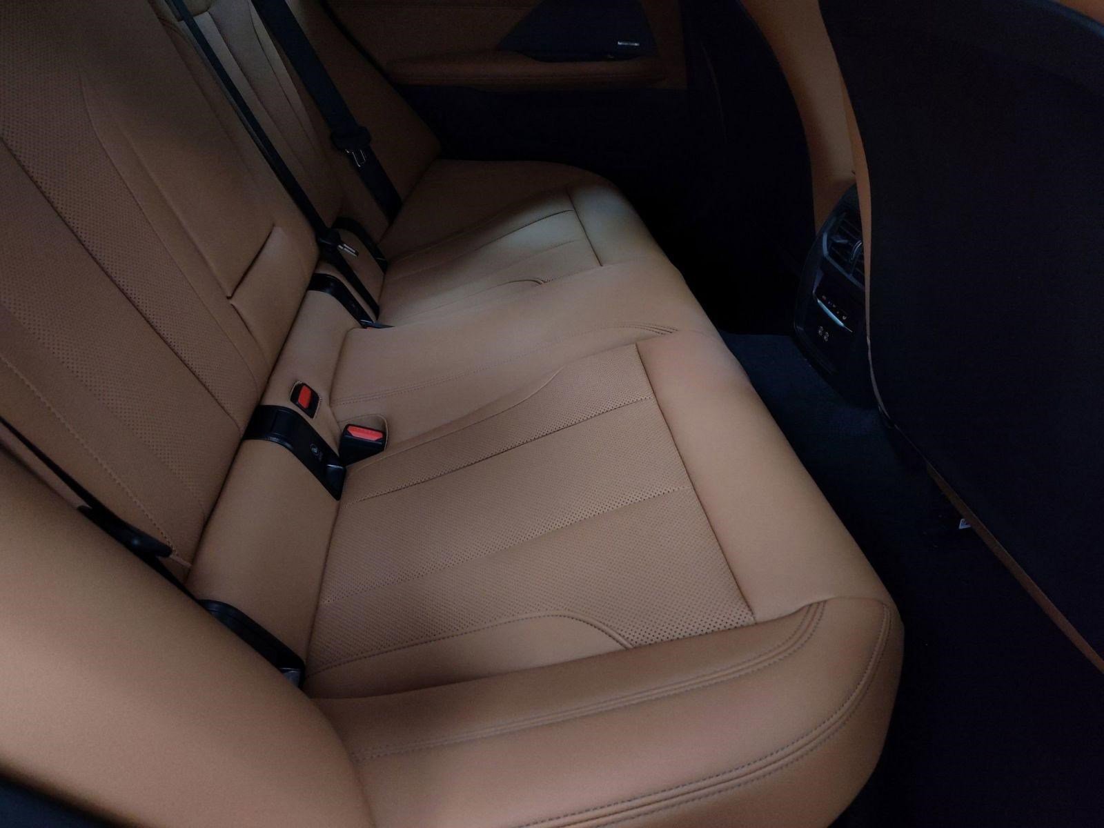 New 2026 BMW i4 M60 w/ M Carbon Exterior Package image 25