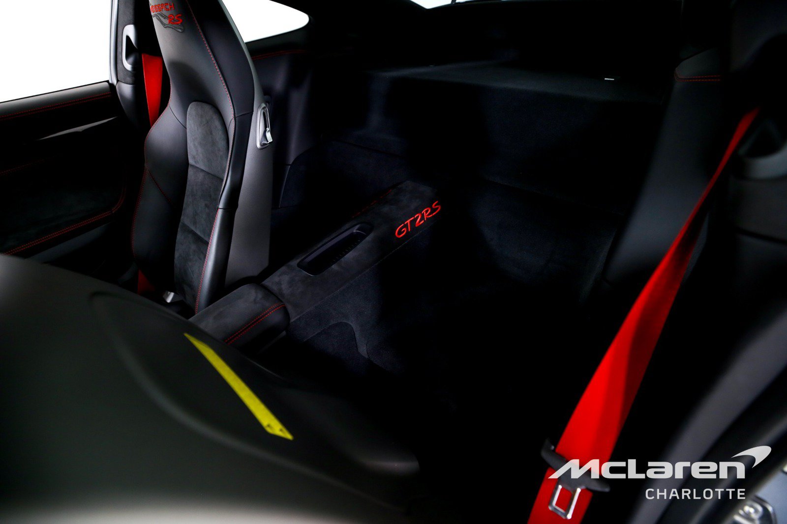 Used 2018 Porsche 911 GT2 RS w/ Weissach Package RWD image 17
