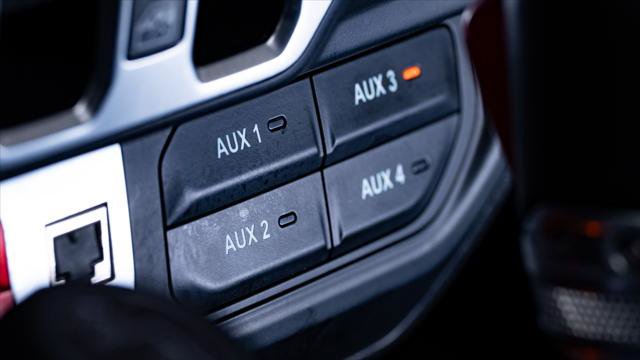 Used 2024 Jeep Wrangler Unlimited Sahara image 20