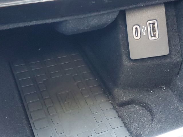 Certified 2023 Lincoln Nautilus Reserve image 26