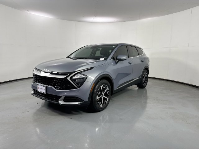 Certified 2023 Kia Sportage EX FWD image 2